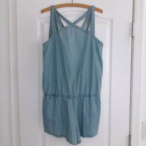 New Fabletics LIZA Chambray Strappy Booty Shorts Romper Pockets M Blue